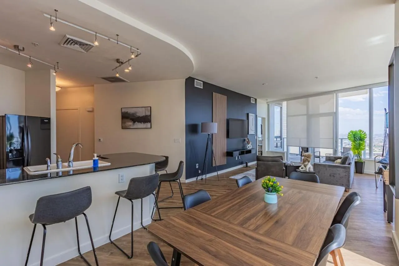 Elegant 28Th Floor High Rise, Gym, Parking, Pool, Golf Lejlighed Phoenix