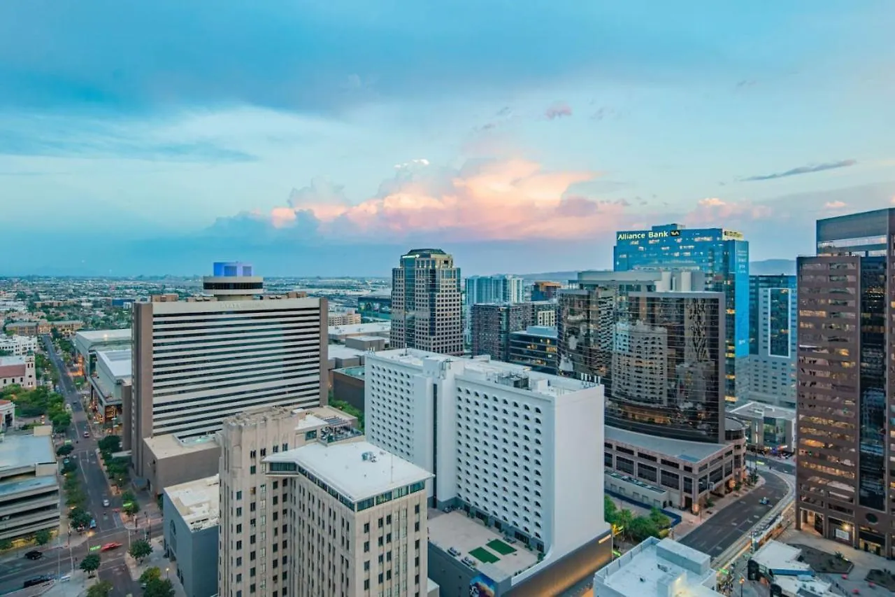 Elegant 28Th Floor High Rise, Gym, Parking, Pool, Golf Lejlighed Phoenix