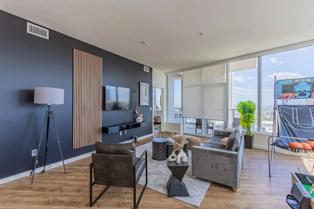 凤凰城Elegant 28Th Floor High Rise, Gym, Parking, Pool, Golf公寓 公寓